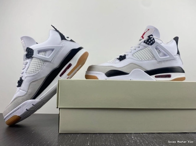 SB Air Nike DR5415-100 4 x Jordan 0816